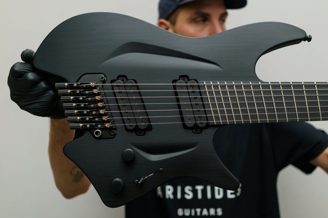 Nederlandse gitaarbouwers: meesters van hout en klank