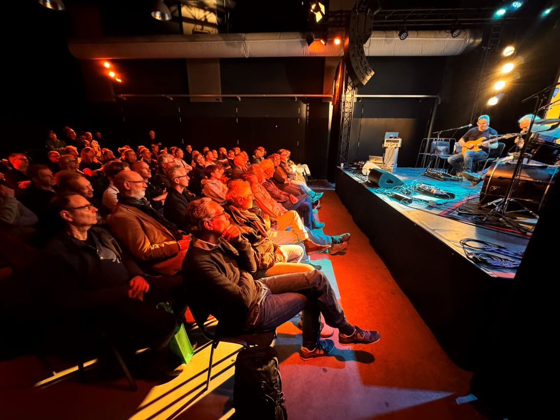 UpsizingGear_Amsterdam Guitar Heaven 5