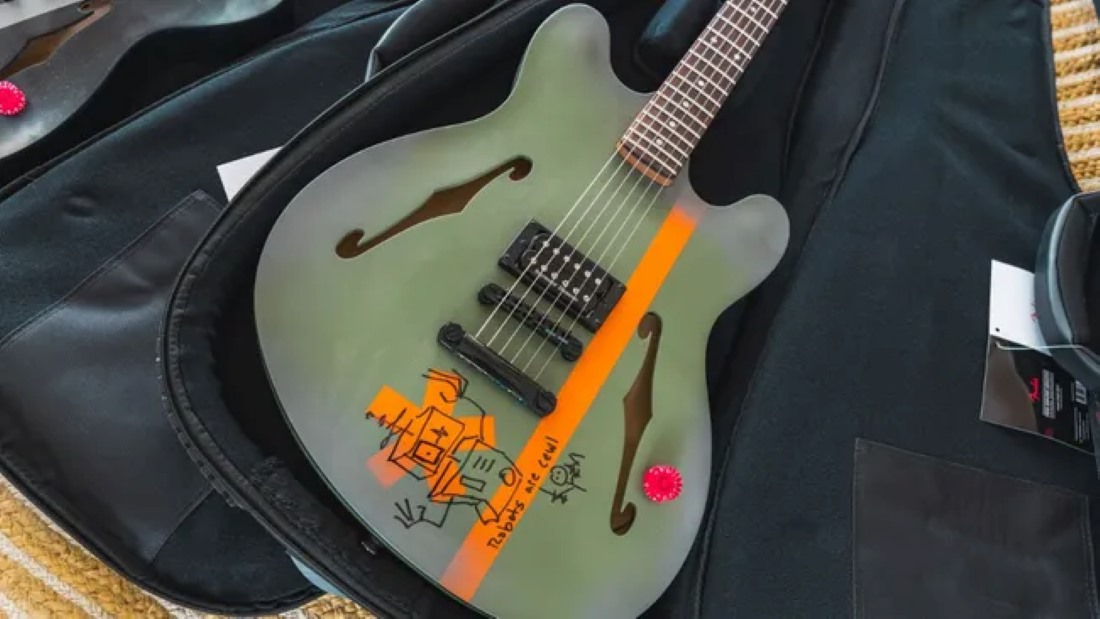 UpsizingGear_Tom DeLonge’s Ad Astra Ten