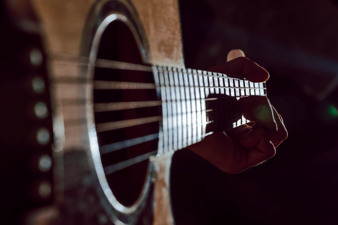 Review: Song Sung Blue, Hugh Jackman in film over Neil Diamond-tribute