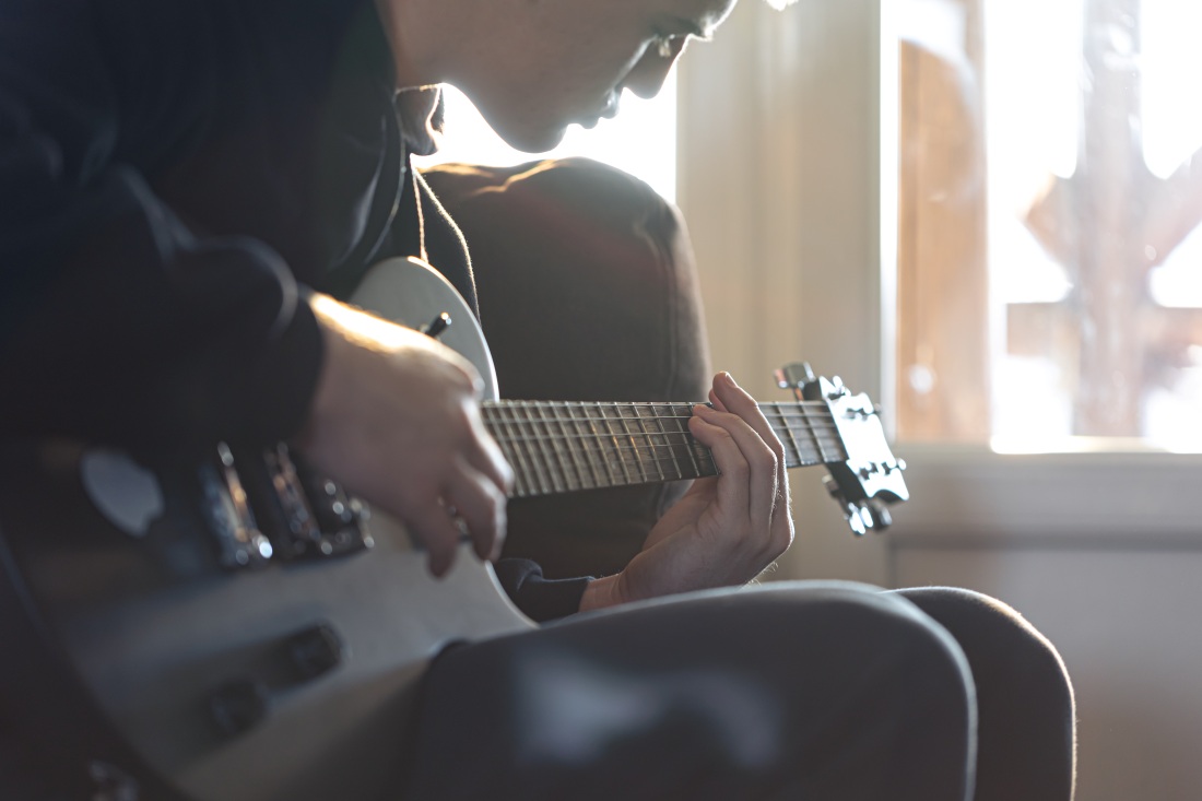 Klinkt je gitaarspel saai? Zo geef je je sound direct meer leven
