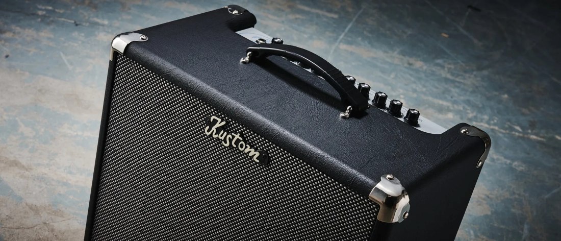 Kustom Carbon 100 simpele digitale gitaarversterker die verrassend volwassen klinkt