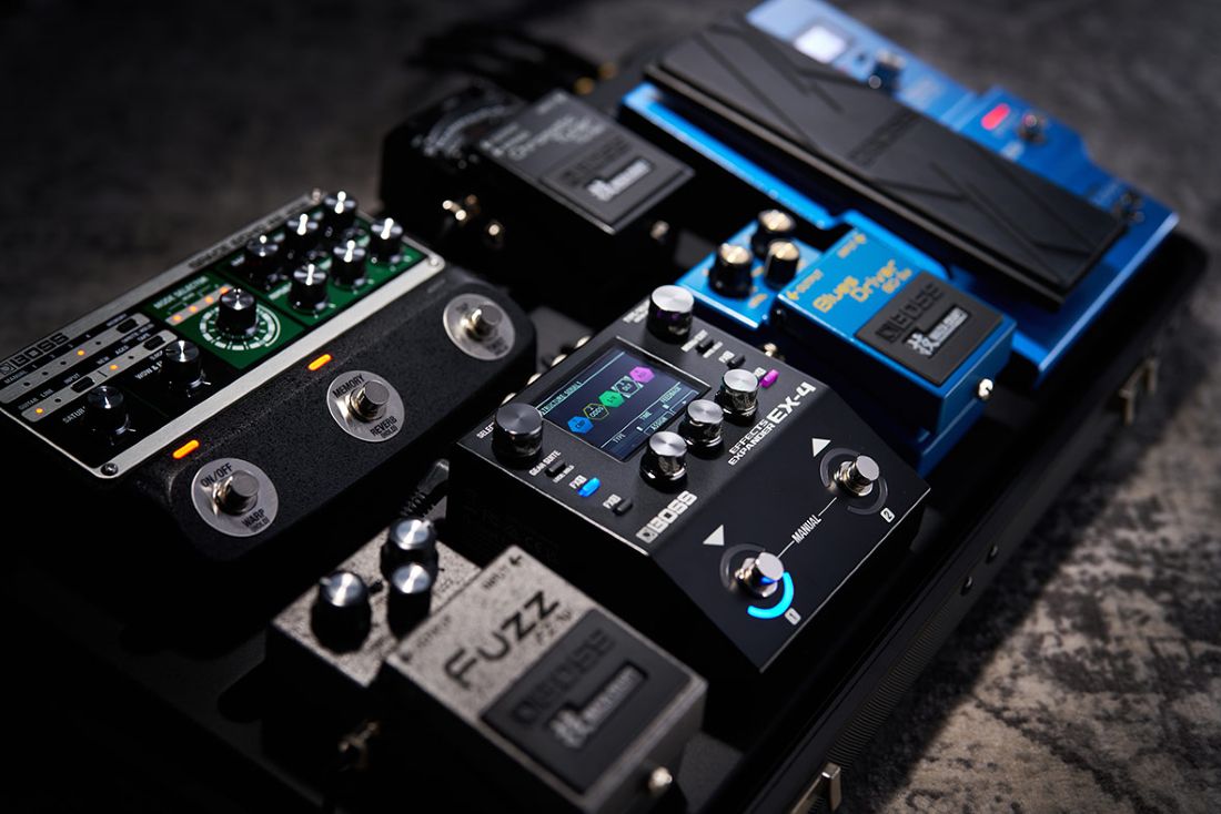 BOSS EX-4 effecten-expander biedt toegang tot 120 effecten